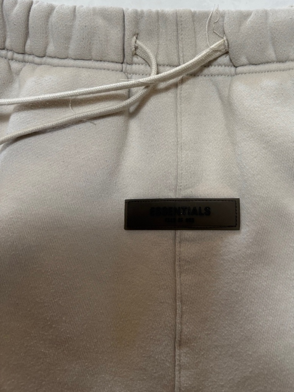 Essentials Fear of God Classic Sweatshort - Picture 3 of 8